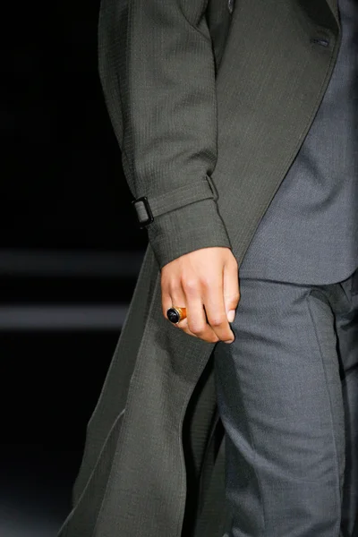 Look 3